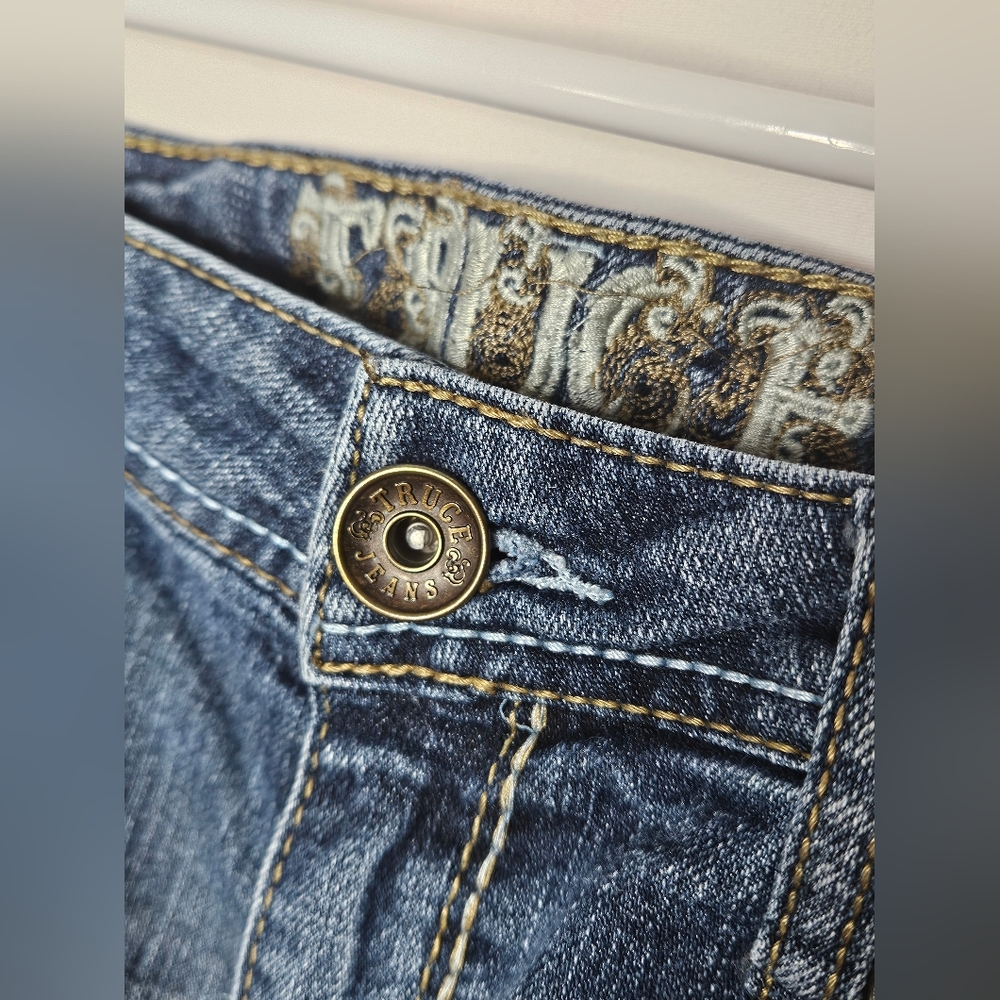 Juniors Low Rise Jean Shorts Embroidered Pockets Size 11 Truce Cutoffs Denim